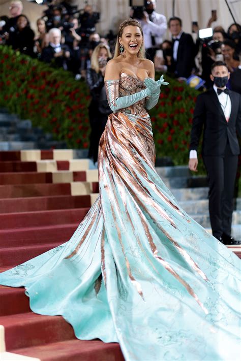 blake lively dresses met gala.